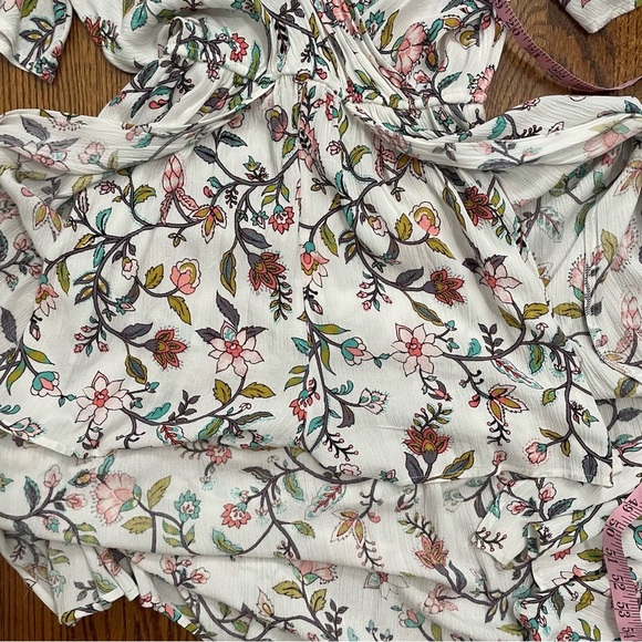 Speechless Shorts/Skirt/Fly Away Pant White Floral Design Size Small - Picture 2 of 11